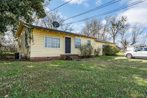 228 Old Tyler Highway, Chandler, TX 75758