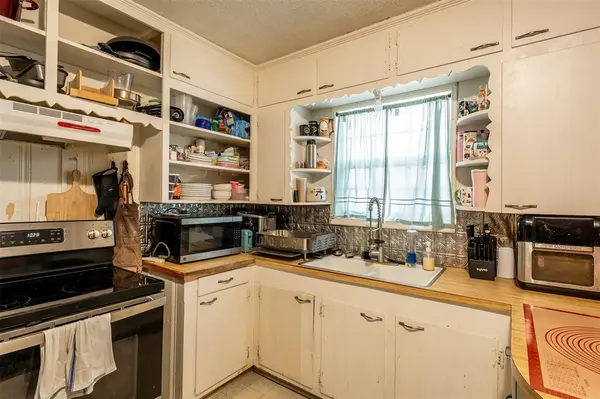 228 Old Tyler Highway, Chandler, TX 75758