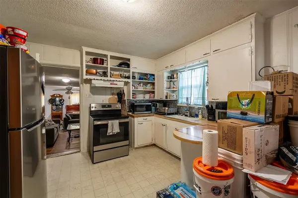 228 Old Tyler Highway, Chandler, TX 75758