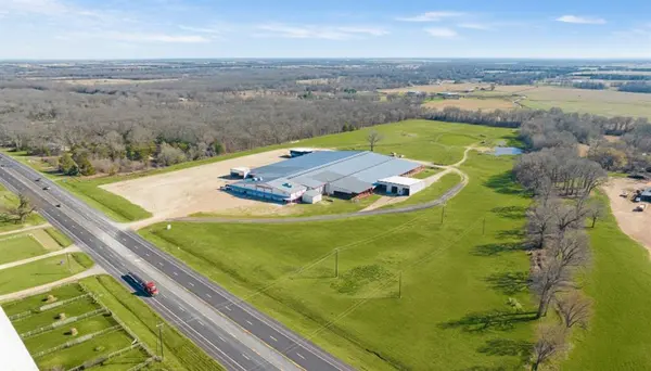 3536 E HWY 82 Highway, Paris, TX 75462