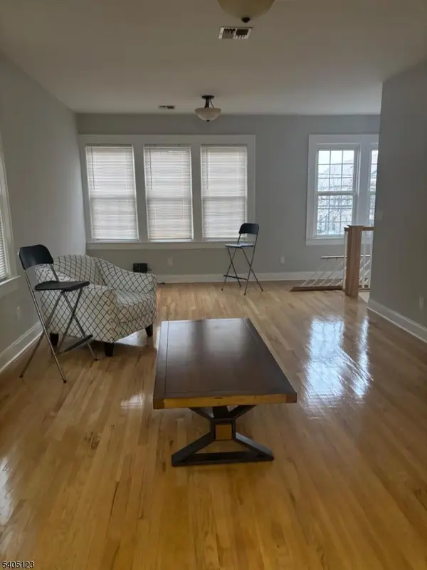 917 Madison Ave, Elizabeth City, NJ 07201