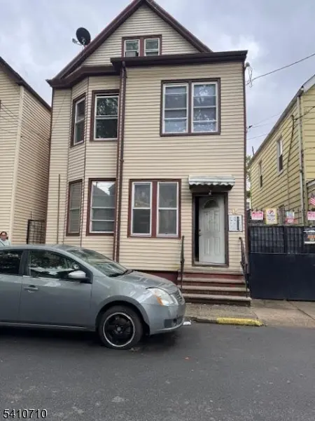 15 Lentz Ave, Newark City, NJ 07105