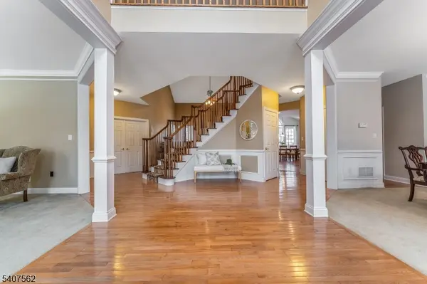 36 Crestview Dr, Clinton Twp., NJ 08809