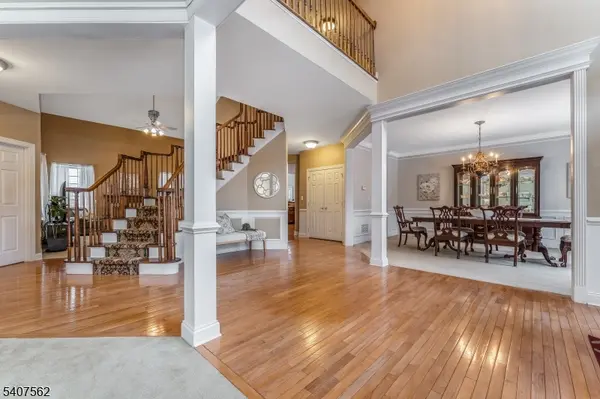 36 Crestview Dr, Clinton Twp., NJ 08809