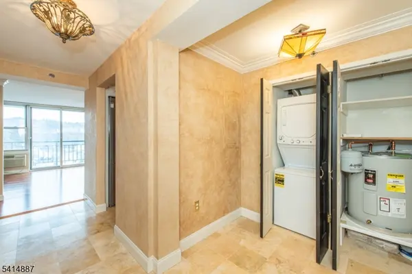 300 Main St #915, Little Falls Twp., NJ 07424