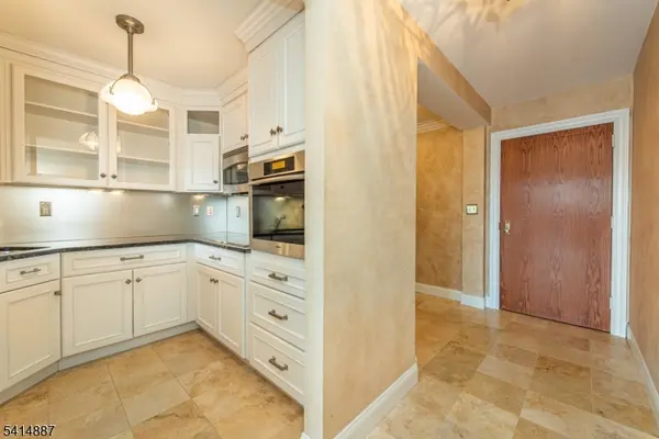 300 Main St #915, Little Falls Twp., NJ 07424