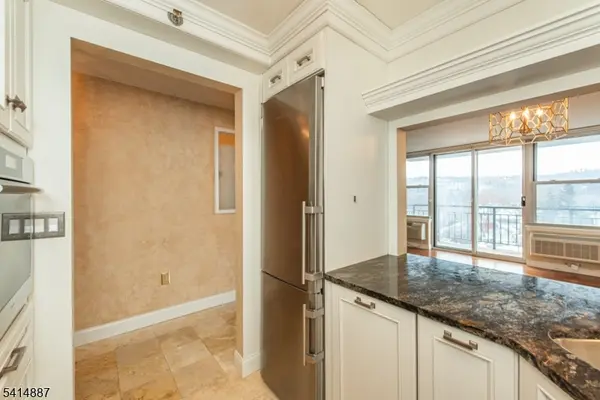 300 Main St #915, Little Falls Twp., NJ 07424