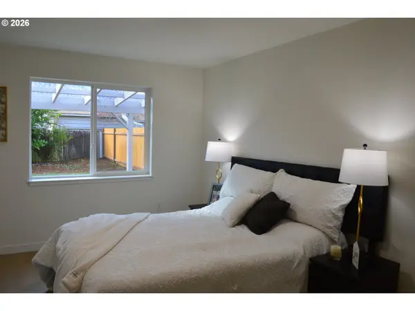 4245 SE 89TH AVE, Portland, OR 97266