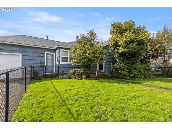 824 W NEBO ST, Roseburg, OR 97471