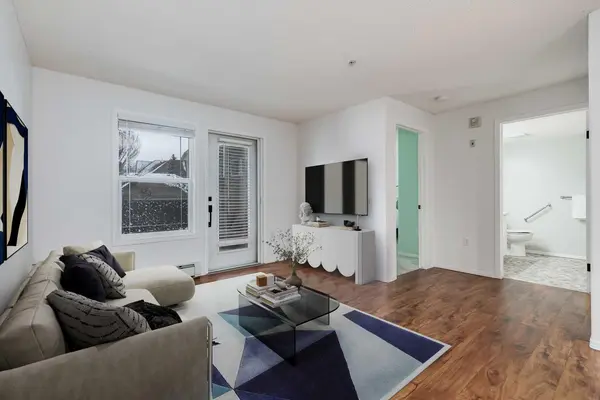 3000 Millrise PT SW #3217, Calgary, AB T2Y 3W4