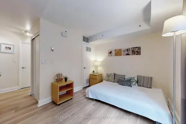 415 Jarvis ST #124, Toronto C08, ON M4Y 3C1