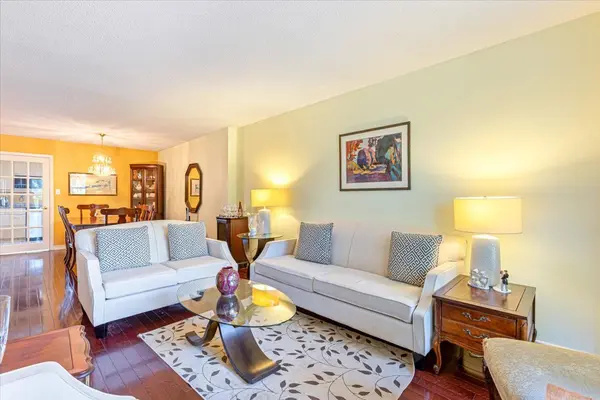 61 Nottinghill RD, Markham, ON L3T 4Y3