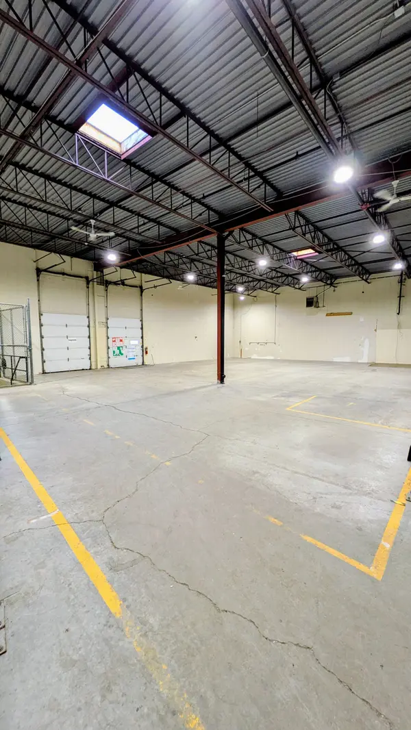 350 Industrial Pkwy S, Aurora, ON L4G 3V7