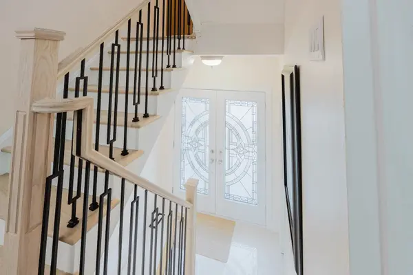 2 La Maria LN, Vaughan, ON L6A 3X2