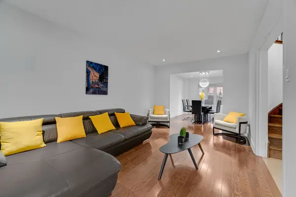 438 Ojibway TRL, Mississauga, ON L4Z 3B5