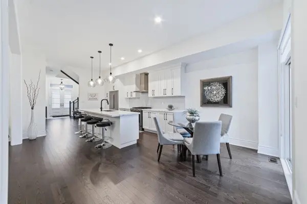 477 Parent PL, Milton, ON L9E 1L2