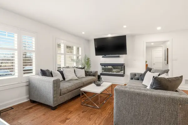 1354 No 1 Side RD N, Burlington, ON L7P 0R9