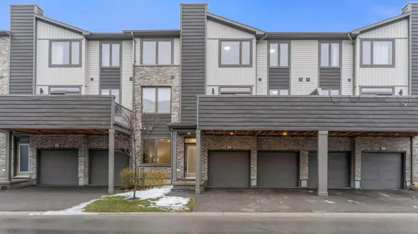 1960 Dalmagarry RD #110, London North, ON N6G 0T8