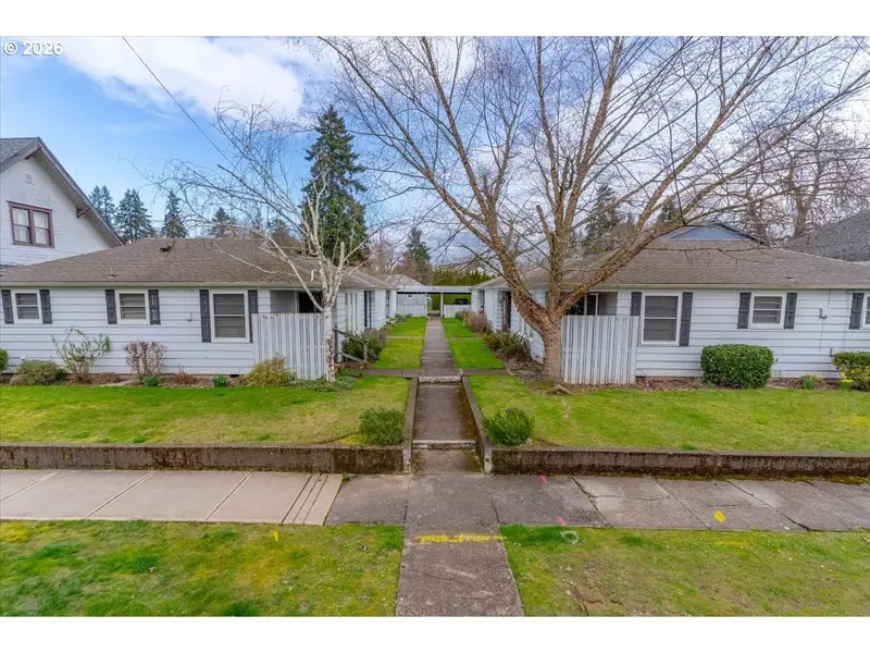 648 BREYS AVE NE, Salem, OR 97301