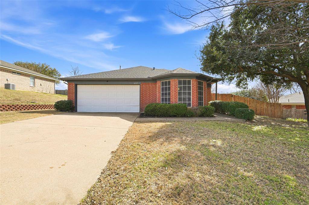 637 Cedar Ridge Lane, Burleson, TX 76028