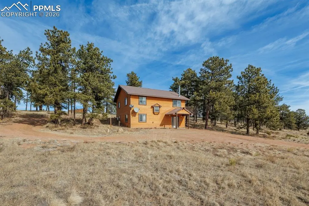 345 Meadow LN, Guffey, CO 80820