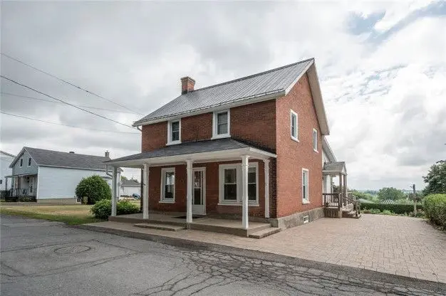 63 Union ST, Champlain, ON K0B 1R0