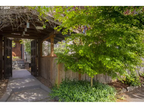 Portland, OR 97206,3524 SE 65TH AVE