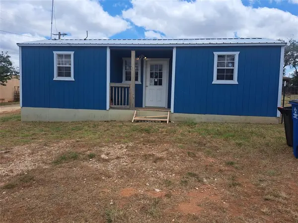 111 W Arkansas Avenue, Sweetwater, TX 79556