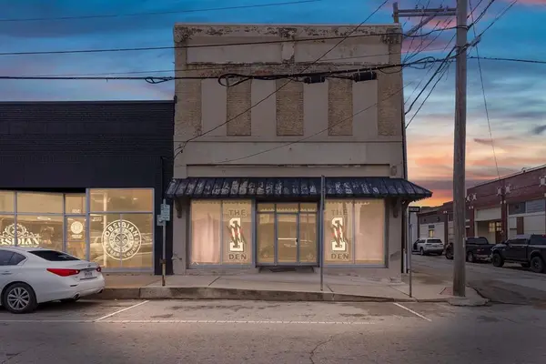 2402 Stonewall Street, Greenville, TX 75401