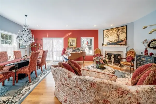 15 Paradise Pl, Roseland Boro, NJ 07068