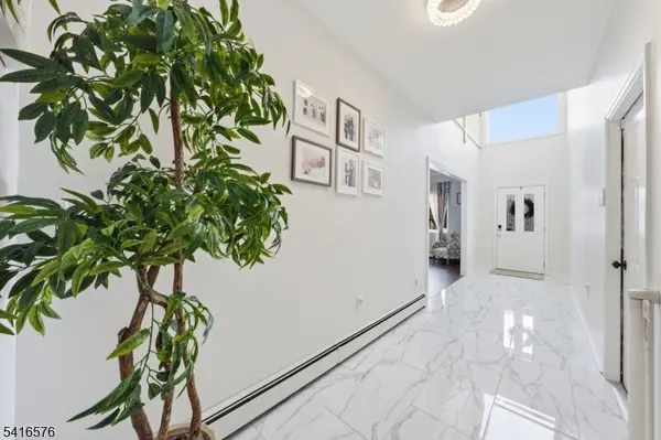 270 Baldwin Ave, Hasbrouck Heights Boro, NJ 07604