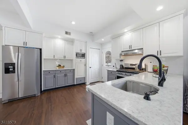 270 Baldwin Ave, Hasbrouck Heights Boro, NJ 07604