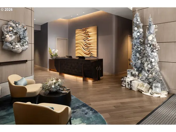 Portland, OR 97205,550 SW 10TH AVE #2605