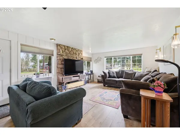 83840 BROWN RD, Dexter, OR 97431