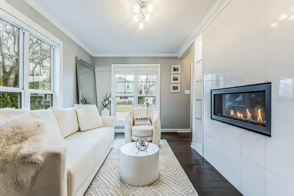 116 Longman LN, Ann Arbor, MI 48103