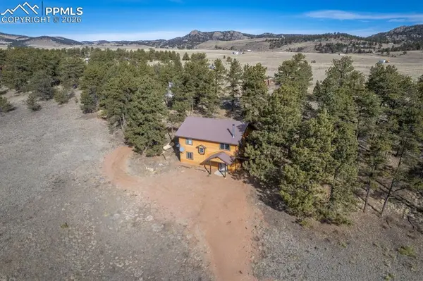345 Meadow LN, Guffey, CO 80820