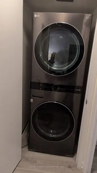 38 Lee Centre DR #2207, Toronto E09, ON M1H 3J7