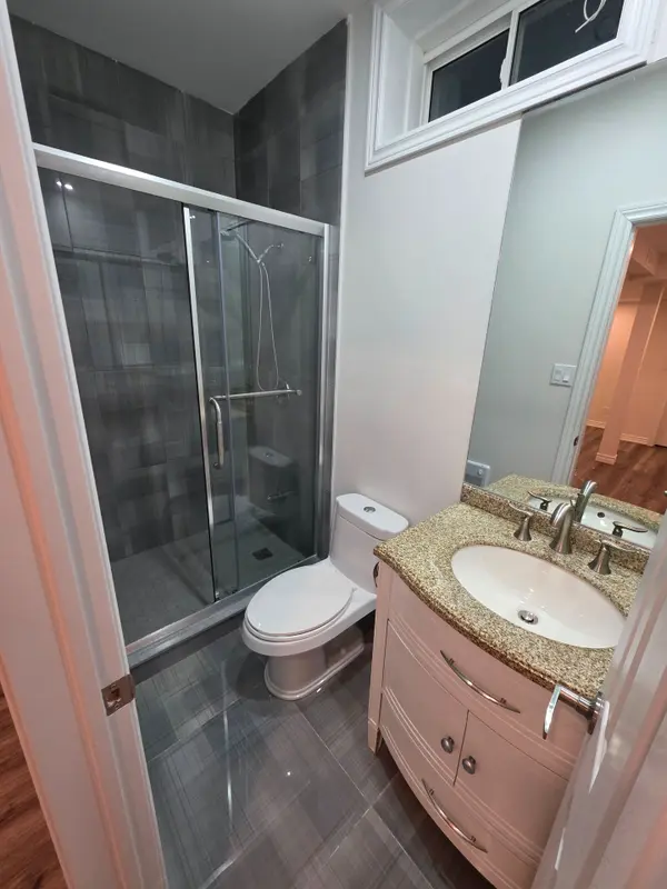 301 Seaview HTS #BSMT, East Gwillimbury, ON L9N 0S3