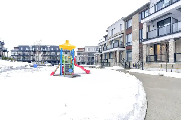 45 Knotsberry CIR #46, Brampton, ON L6Y 0C3