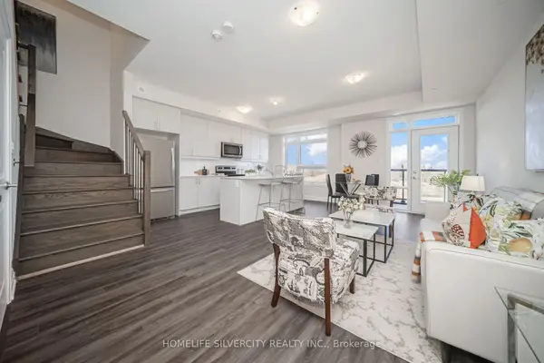 1577 Rose WAY #109, Milton, ON L9E 1N4