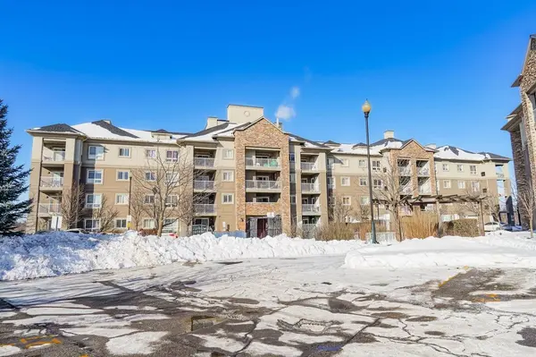 6 Dayspring CIR #2405, Brampton, ON L6P 2Z6