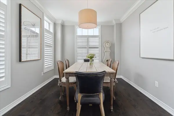 137 Irwin AVE, Hamilton, ON L9K 0G2