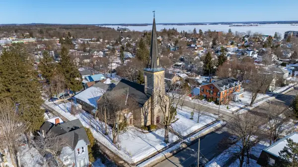 175 Stone ST S, Gananoque, ON K7G 2A2