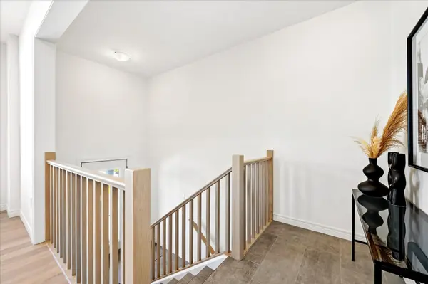 14 Sora LN, Guelph, ON N1E 0T4