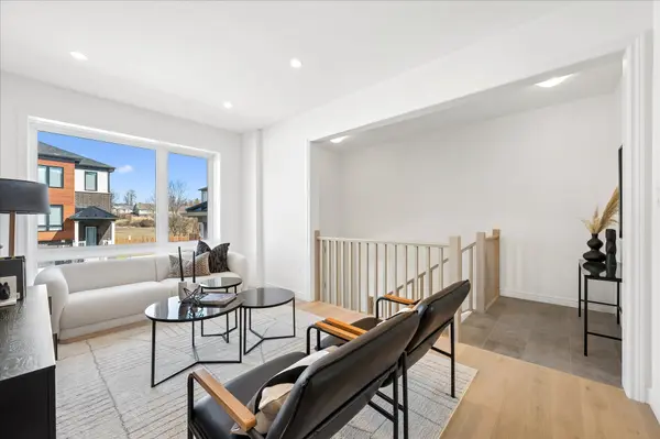 14 Sora LN, Guelph, ON N1E 0T4