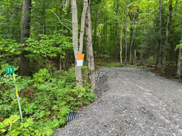 79 Pine Grove RD,  Parry Sound Remote Area,  ON P0H 1S0