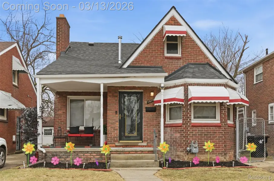 16706 Asbury PARK, Detroit, MI 48235