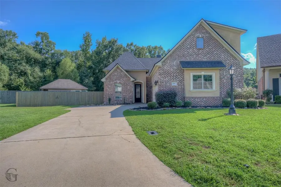 537 Dogwood South Lane, Haughton, LA 71037