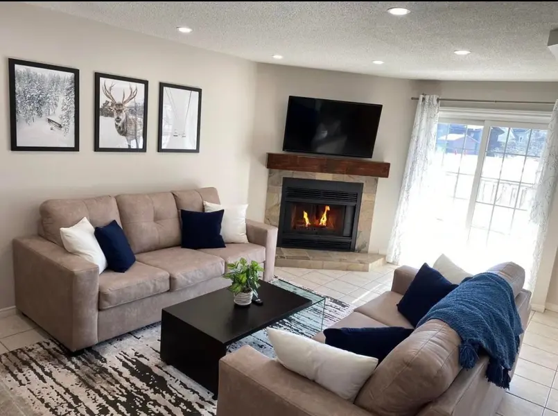 162 Settlers Way ST #27, Blue Mountains, ON L9Y 0M4