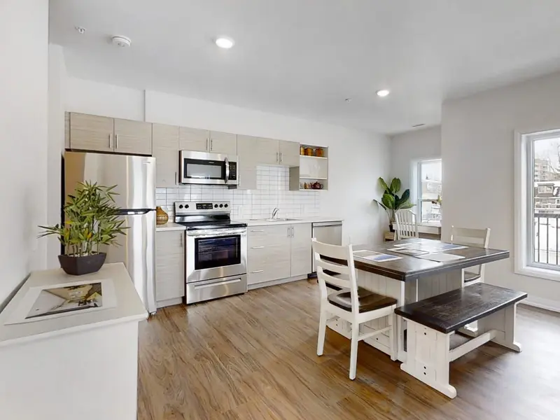 77 William ST N #208, Kawartha Lakes, ON K9V 4A2